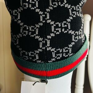 Gucci Black Beanie with Green and Red Stripe